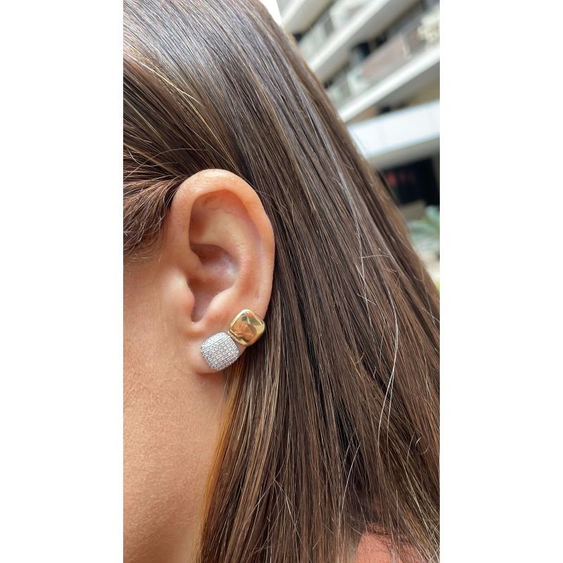 BRINCO QUADRADO CRAVEJADO